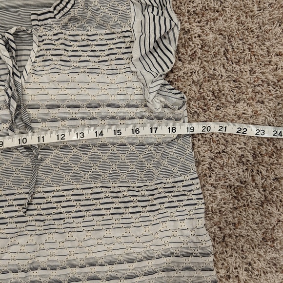 Renee C. Black and Off-White Top - Picture 7 of 8